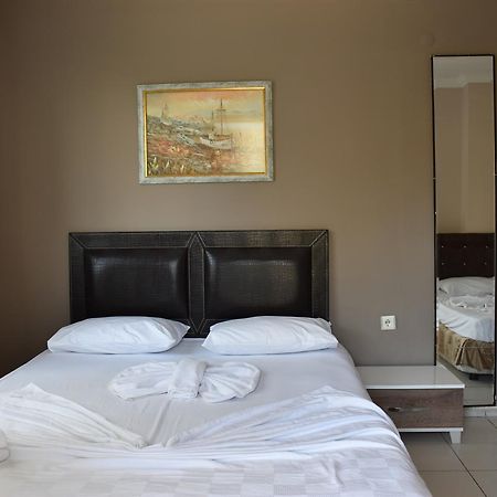 Ozcan Pansiyon Marmaris Exterior foto
